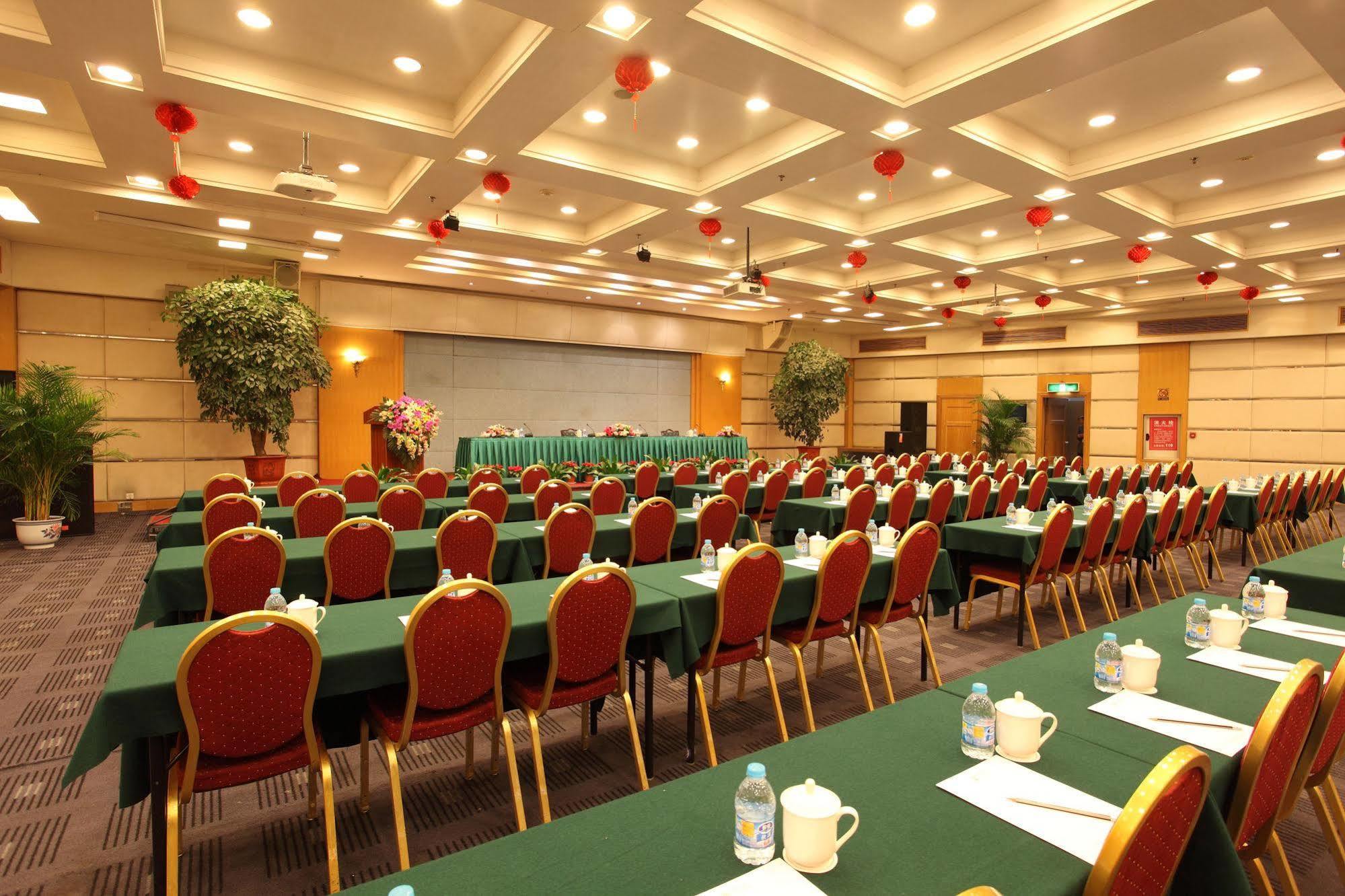 ז'נגז'ו Weilai Conifer Hotel מראה חיצוני תמונה