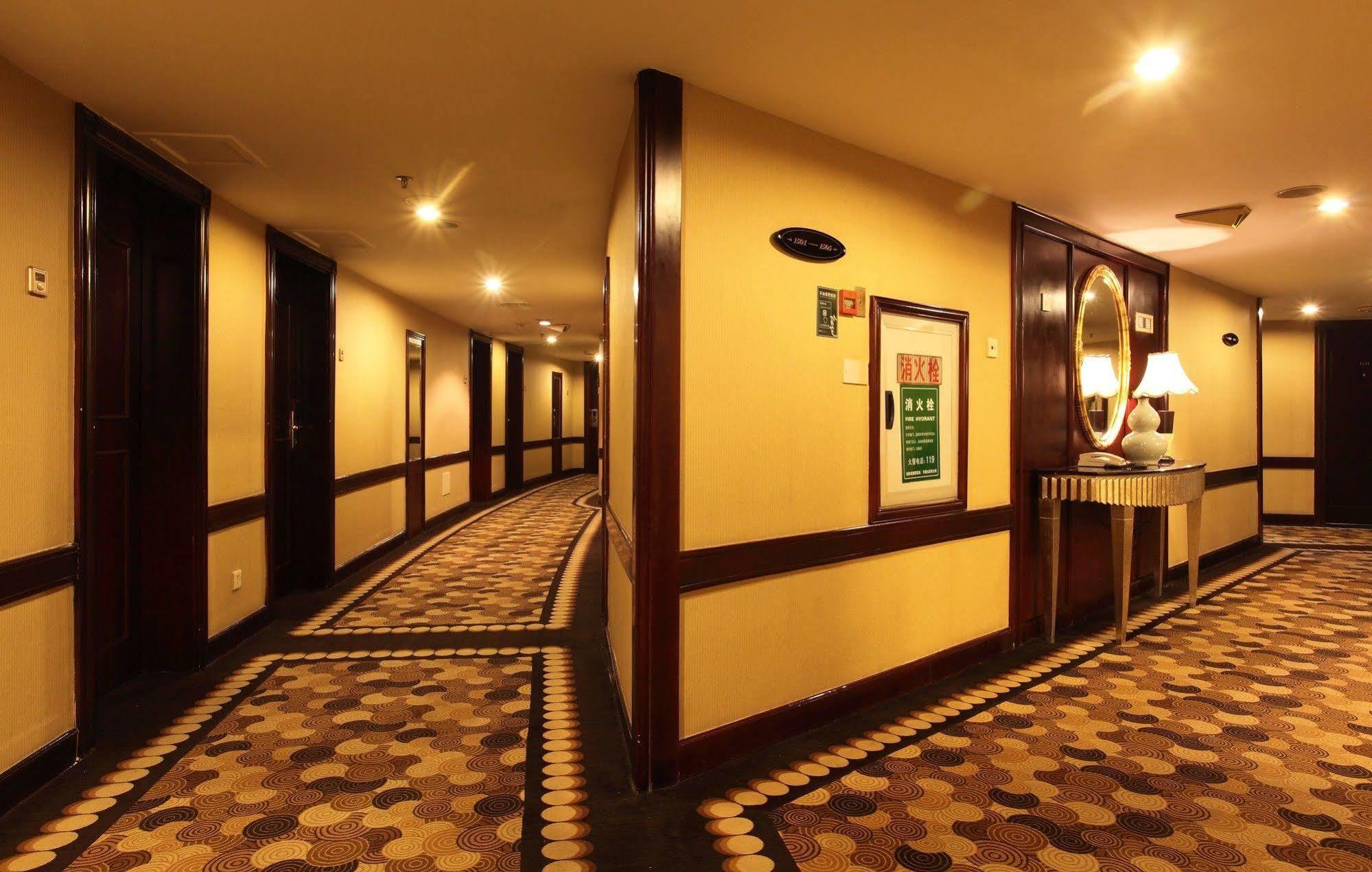 ז'נגז'ו Weilai Conifer Hotel מראה חיצוני תמונה
